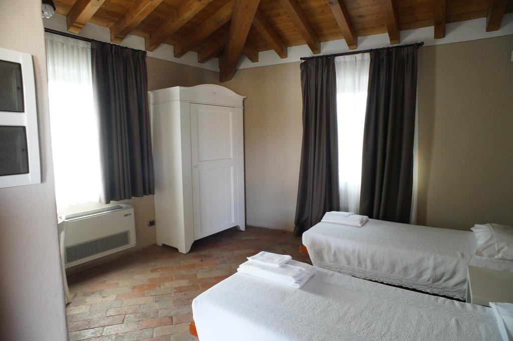 Corte Breda, Agriturismo Bed&Breakfast Chiari Buitenkant foto
