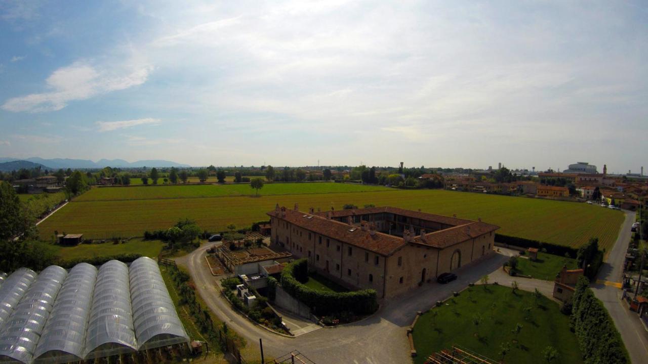Corte Breda, Agriturismo Bed&Breakfast Chiari Buitenkant foto